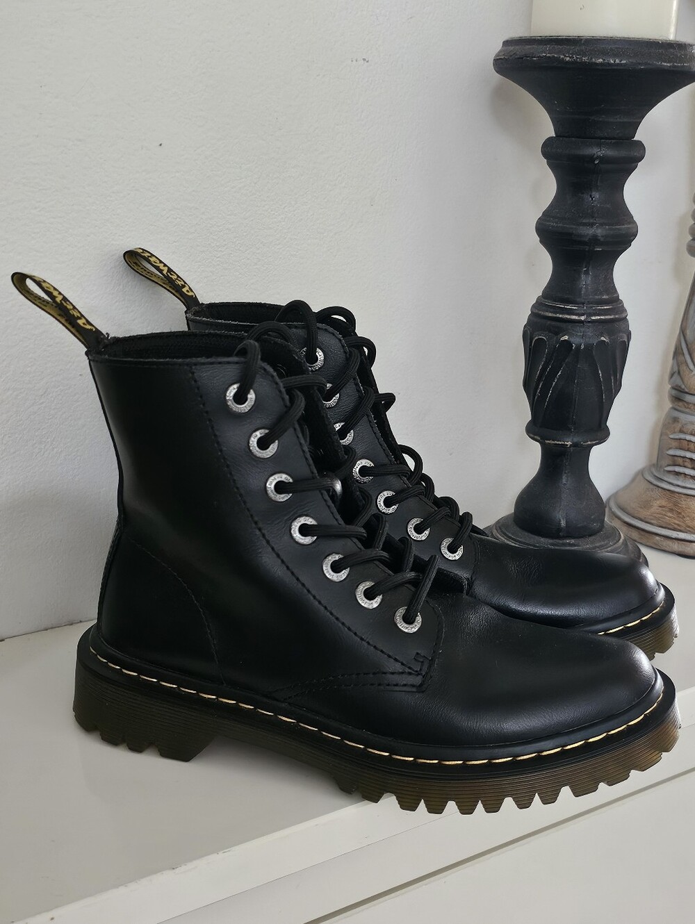 Dr. Martens Black Leather Luana Lace-Up Womens Combat Boots Size 6 NWOB- Unworn